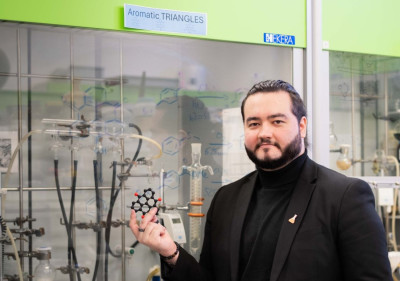 Výzkum z VŠCHT na titulní straně časopisu Catalysis Science & Technology