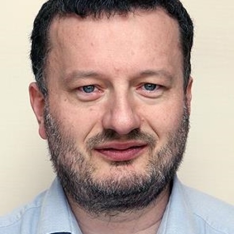 Novým ředitelem Ústavu organické chemie a biochemie AV ČR se stane Jan Konvalinka