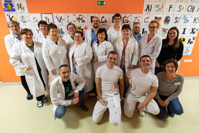 Elixír do škol a VŠCHT Praha společně podporují učitele chemie
